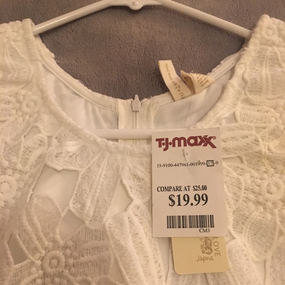 White floral dress | size: small | tags still on